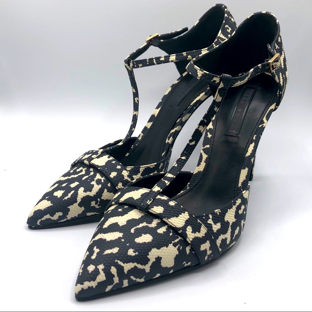 HUGO BOSS LEATHER T-STRAP D’ORSAY PUMP